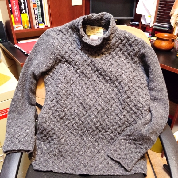 ( SOLD ) Hand Knitted Wool/Cashmere Sweater - Picture 1 of 7
